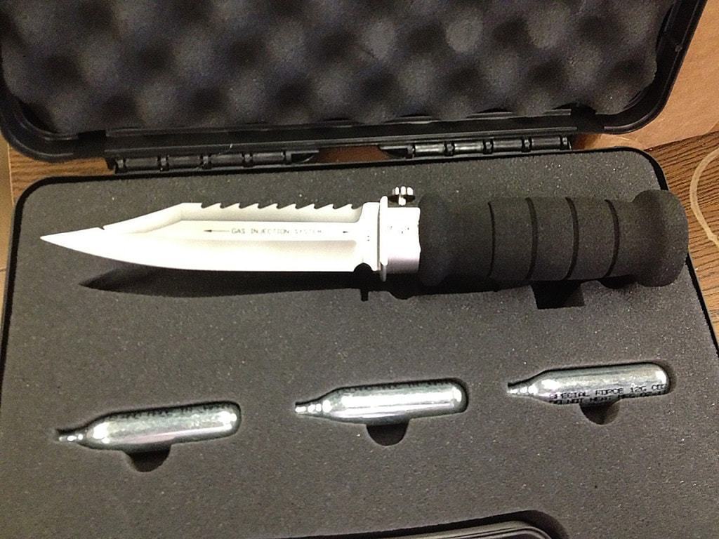トイガン CO2 shark Che Wasp-injection-knife-blade-CO2